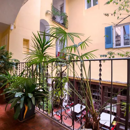 @ Vecchia Hotel *